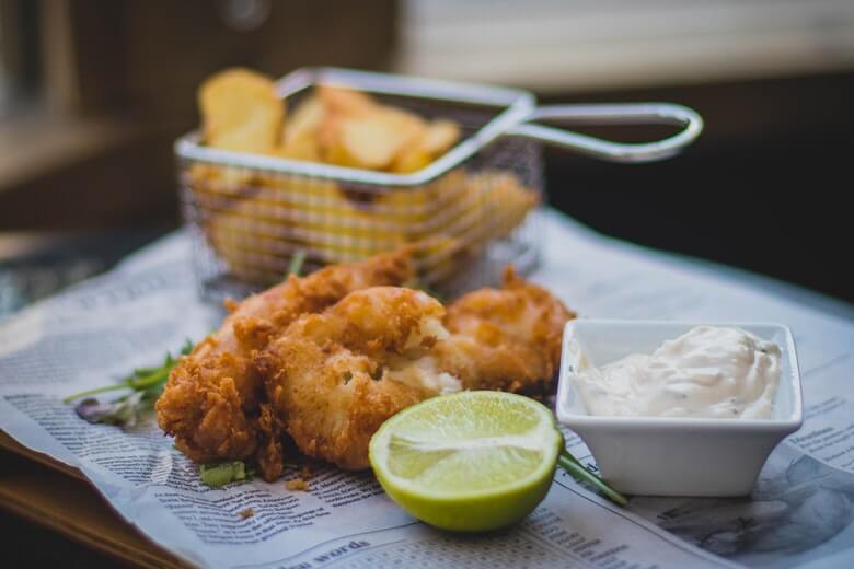 Wie kent het typisch Britse 'Fish and Chips'? Zó maak je het makkelijk