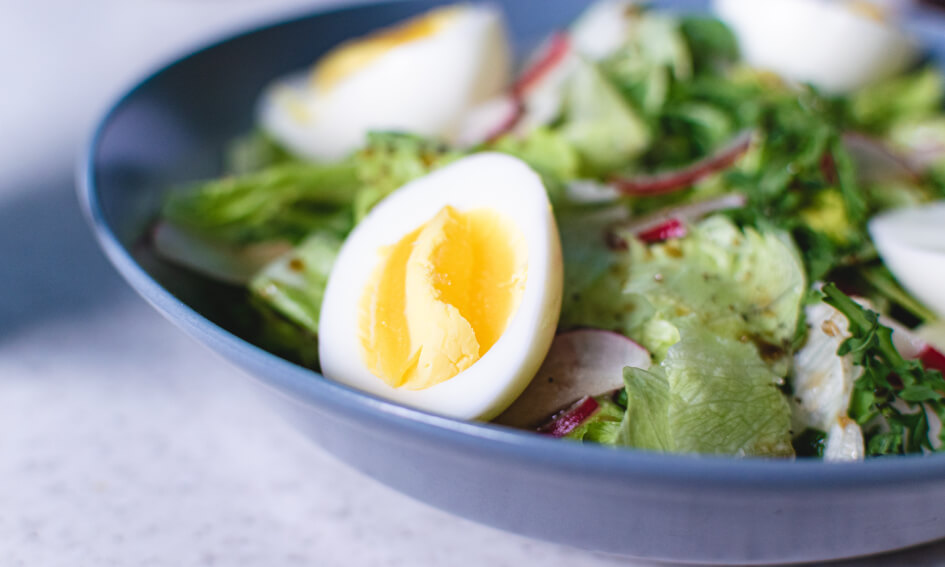 Is de kantenklare maaltijdsalade echt een gezond alternatief?