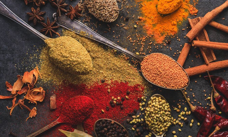Dit is het verschil tussen kruiden en specerijen
