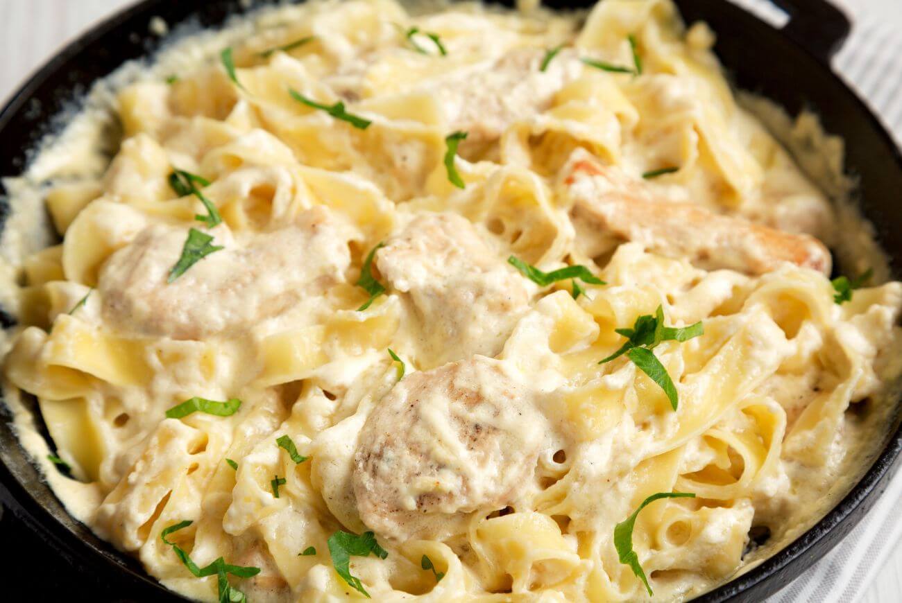 Eenpansgerecht: deze overheerlijke pasta met kip